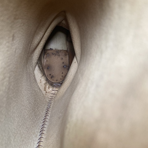 FRYE knee high leather boots size 7. In good condition!! - Picture 13 of 16